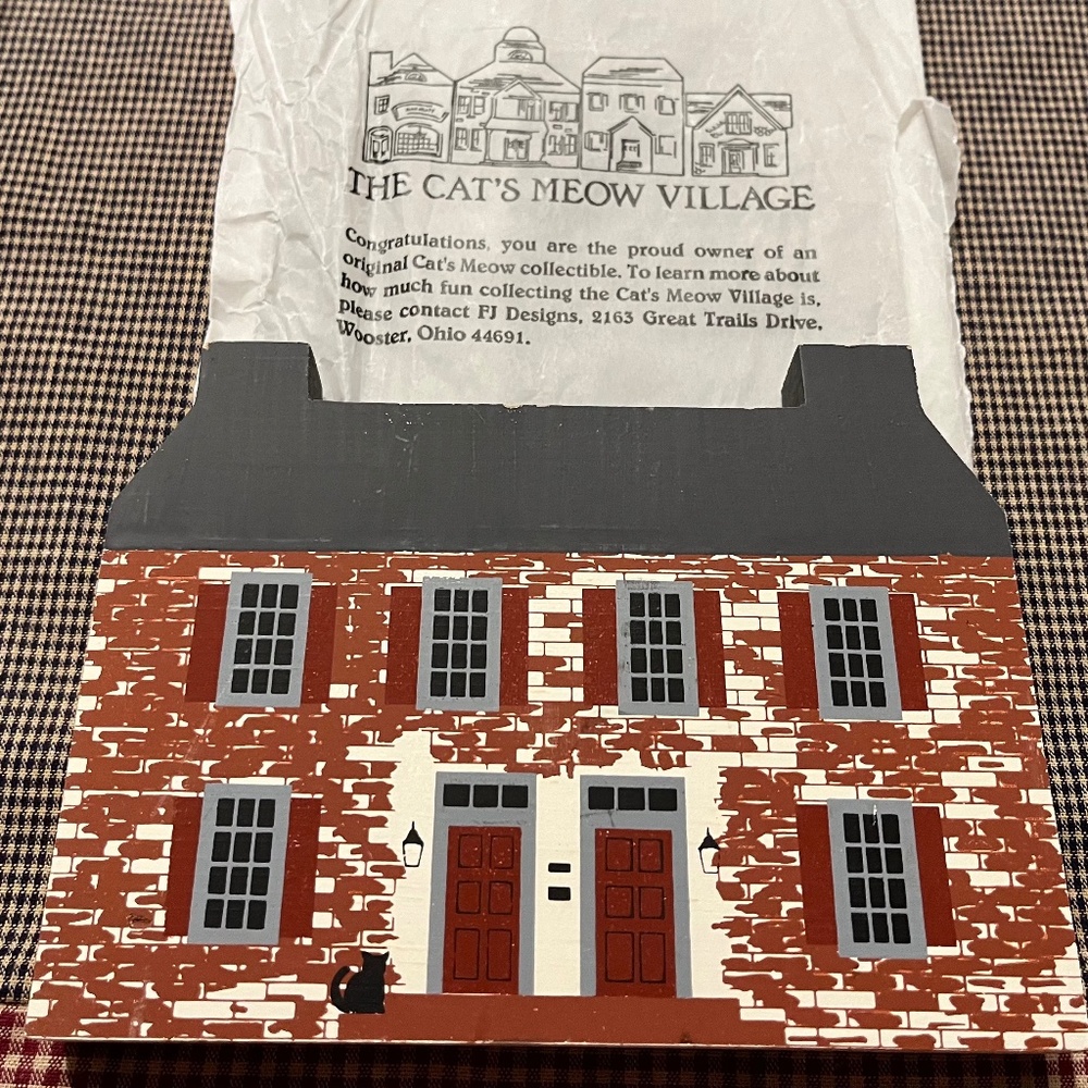 Cat's Meow Village John Belville House 1986 Village IV Series Signed Faline '89